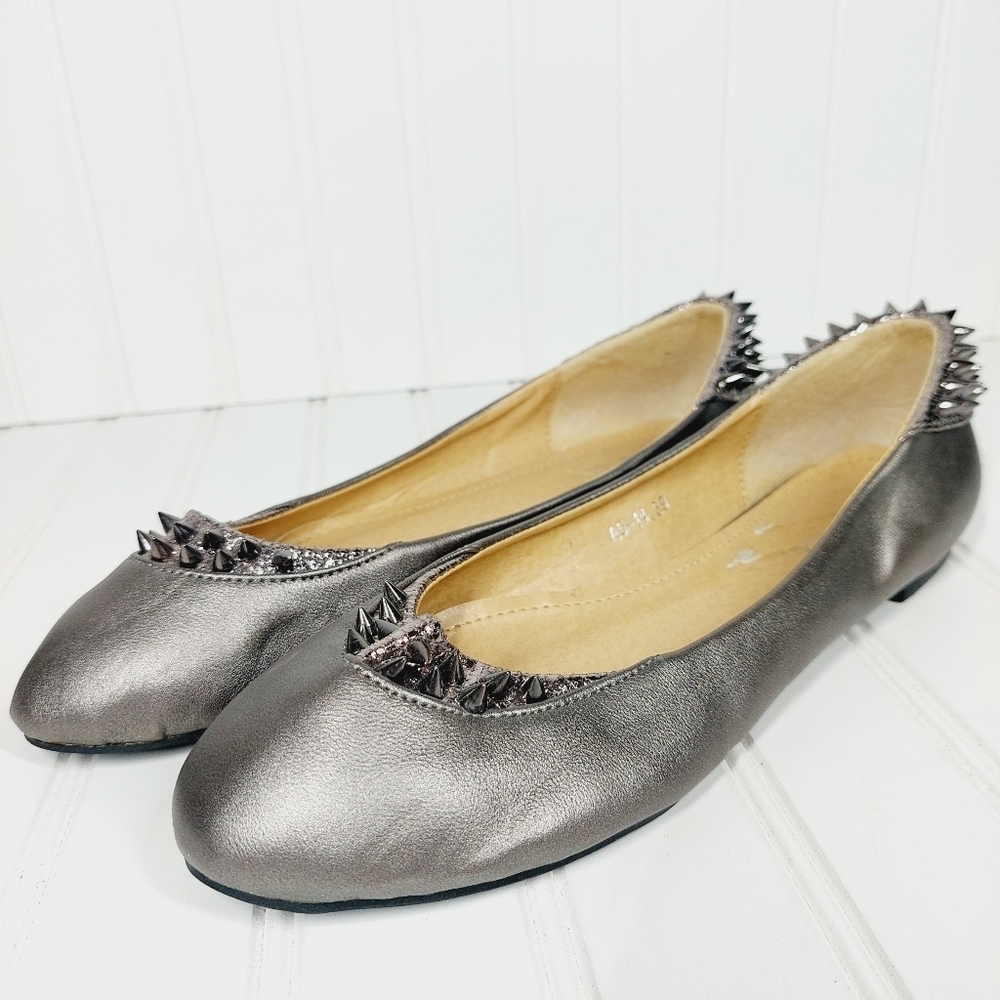NEW Blue & White Silver Spiked Ballet Flats F11